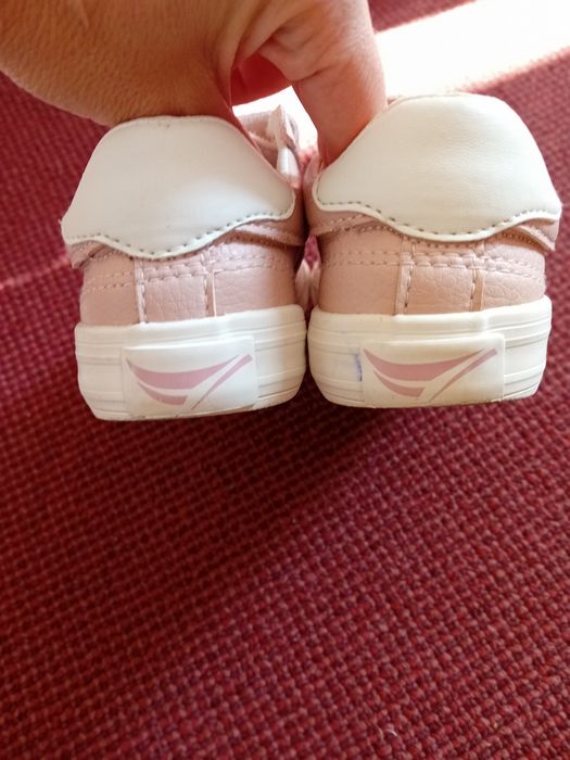 Маратонки - 6 евро/2 бр.