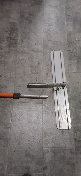 Lama nivelat beton. Masalta