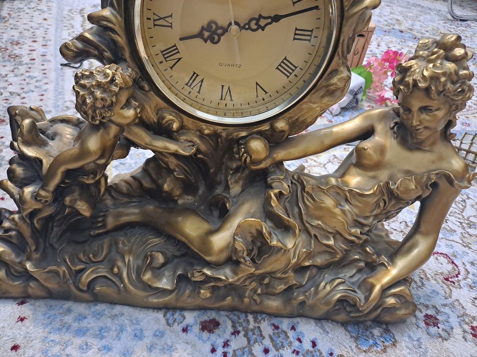 Антикварные часы