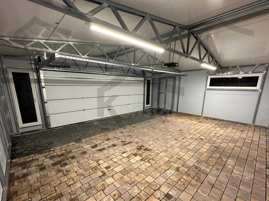 Garaj izolat 7x5,5 TERMOLINE-ULTRA + streașină 0,5 m + lamele