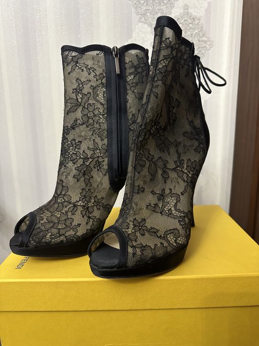 Продаются оригинал Dior туфли , 40 размера