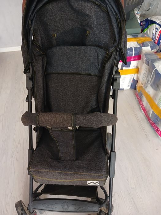 Детская коляска,Детская коляска