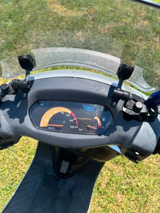 Продавам скутер Kymco 125