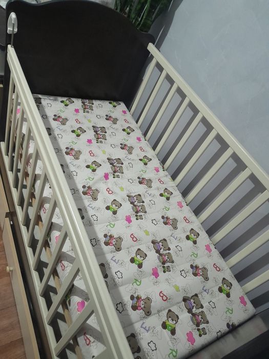 Детский кровать с качелный