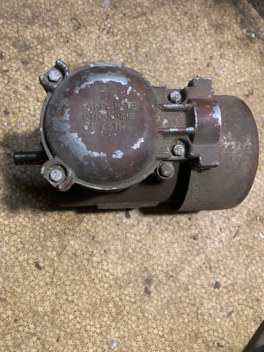 Электродвигателя продам