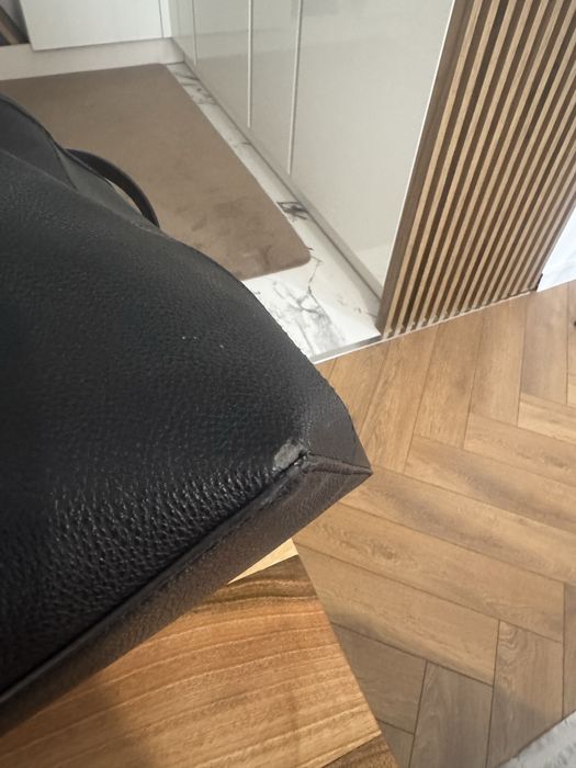 Оригинална Дамска чанта Guess