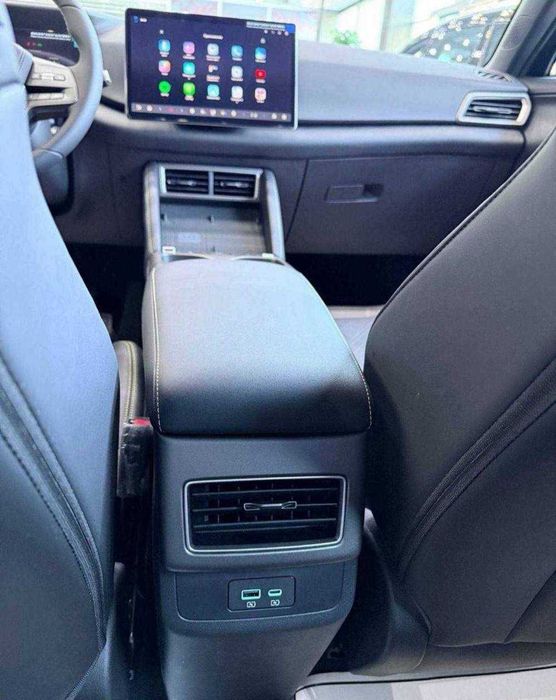 Byd yuan up elektor va gibrid barcha ranglaridan mavjud