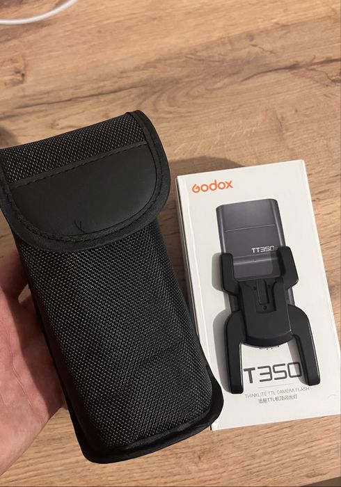 Продается вспышка Godox TT350C
