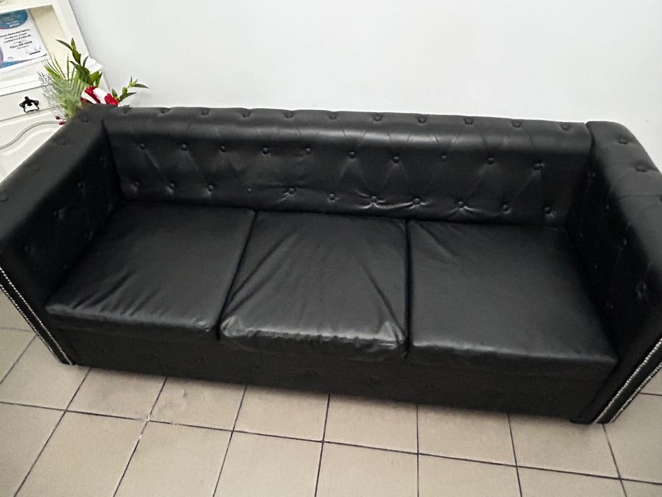Canapea Chesterfield cu 3 locuri