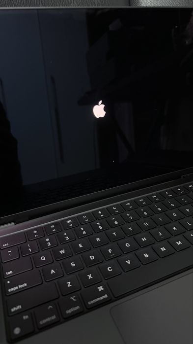 СРОЧНО Макбук м4 про 1тб