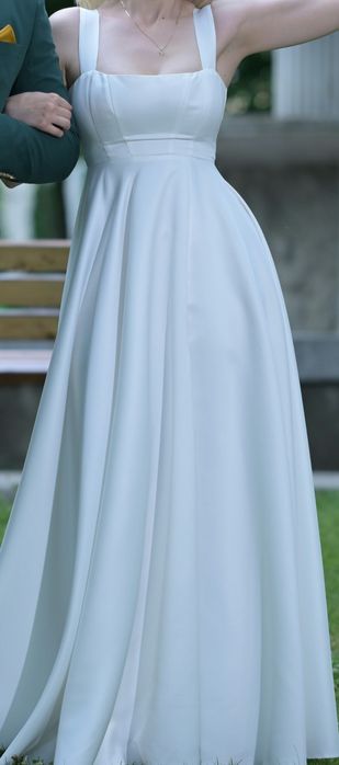 Vand rochie de cununie civila/mireasa ,purtata in ziua nuntii.