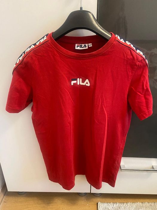 Vând triocu de firmă Fila.