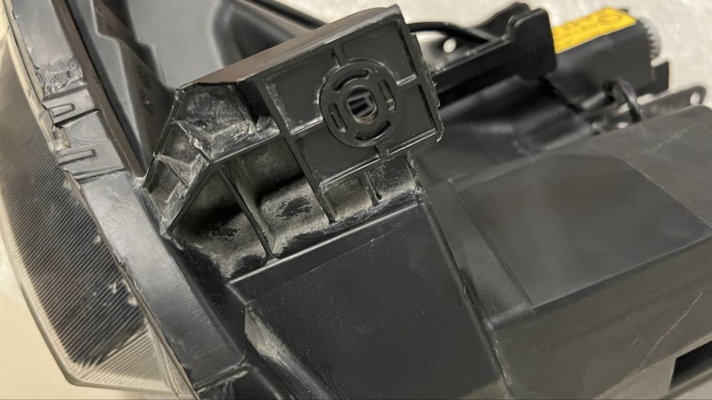 Фара Лада Веста оригинал б/у