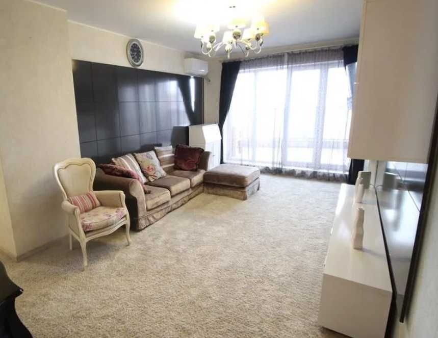 Дава се под наем Тристаен апартамент в Пловдив, Център - 75 кв.м за 209.1 € - Снимка #1