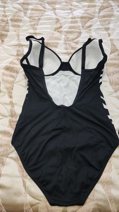 Цял бански Triumph  Sloggi, Felina, Liska, Kangaroos и Victoria Secret