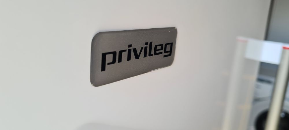 Фризер Privileg А++ 140см 6 отделения + батерия Made in Italy