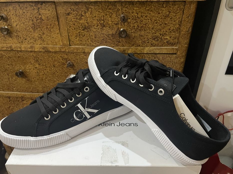 Calvin Klein сникърси