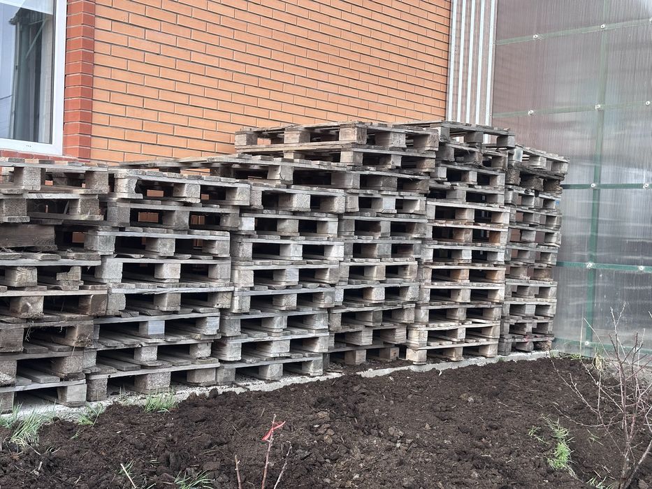 Продам Поддоны б/у в Ильинке