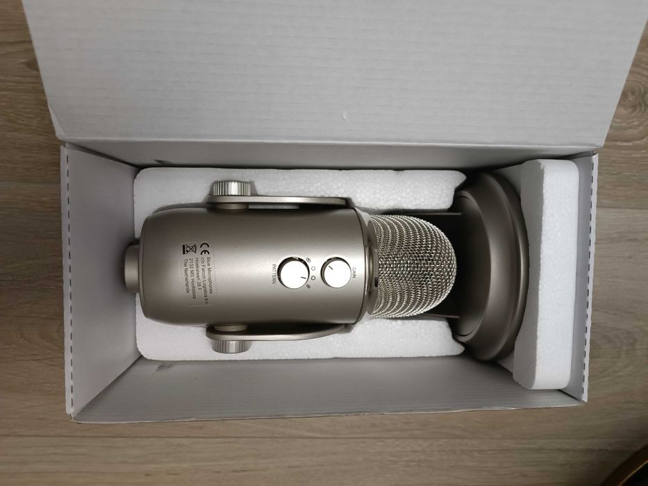 Microfon USB Logitech Blue Yetiicrofon Platinum Edition + Pop Filter
