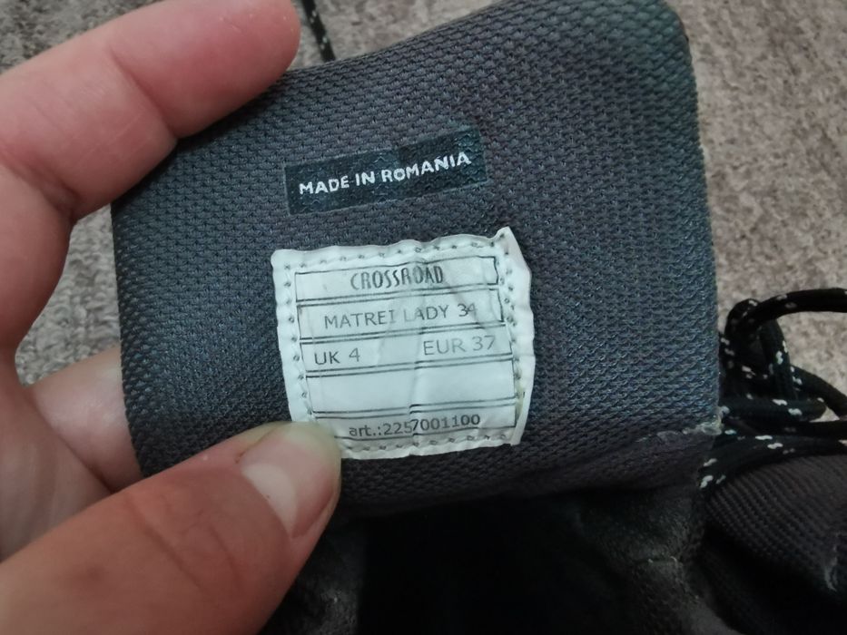Cizme de drumeție pentru femei