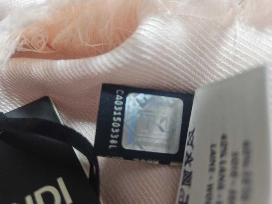 Fendi оригинал продам