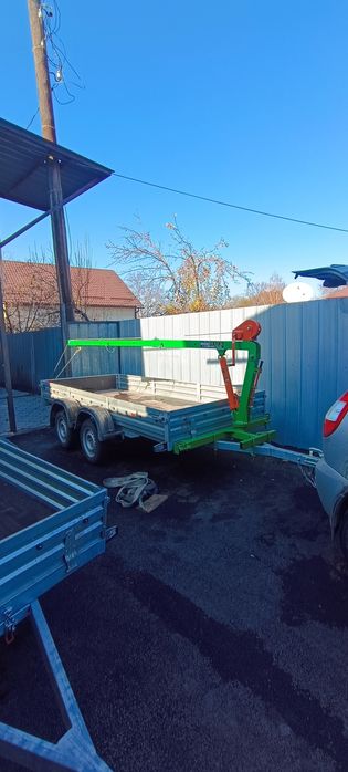 Продам мини кран манипулятор универсальный.