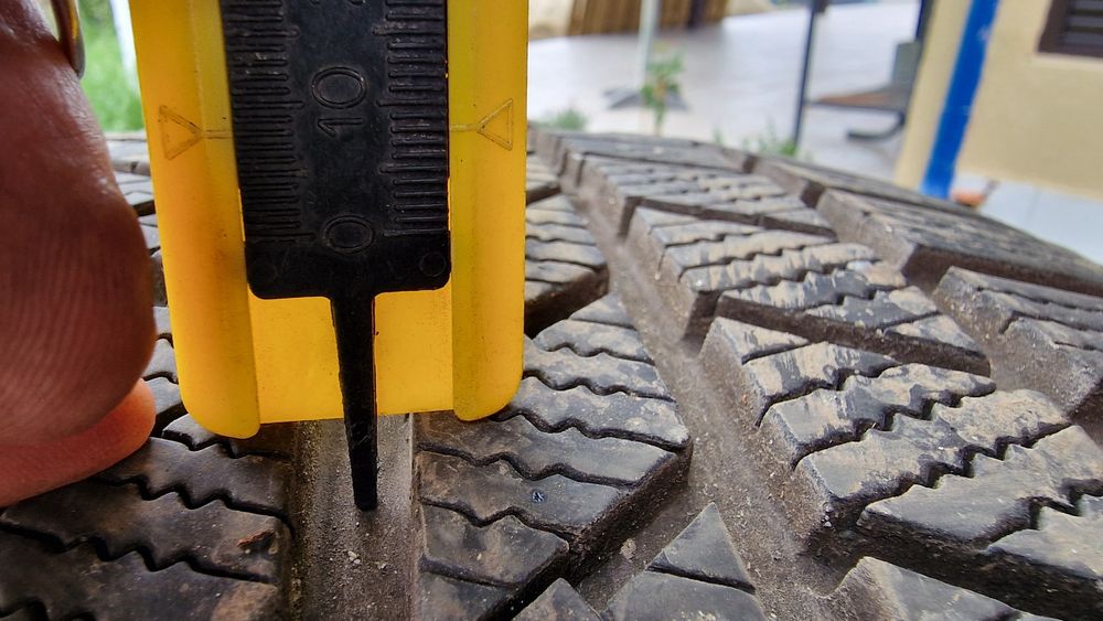 Anvelopă 285/40R22 marca Continental, DOT 2023,8 mm,M +S