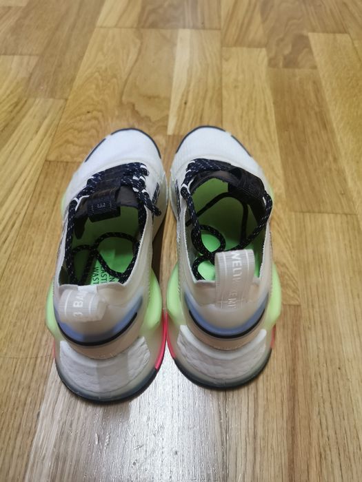 Adidas NMD V3 Crystal White mărimea 36.5