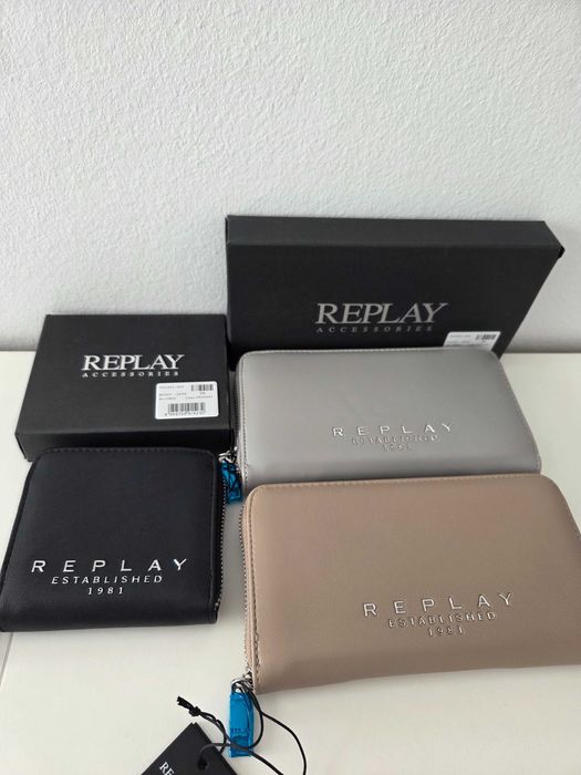 Дамски портфейли Replay