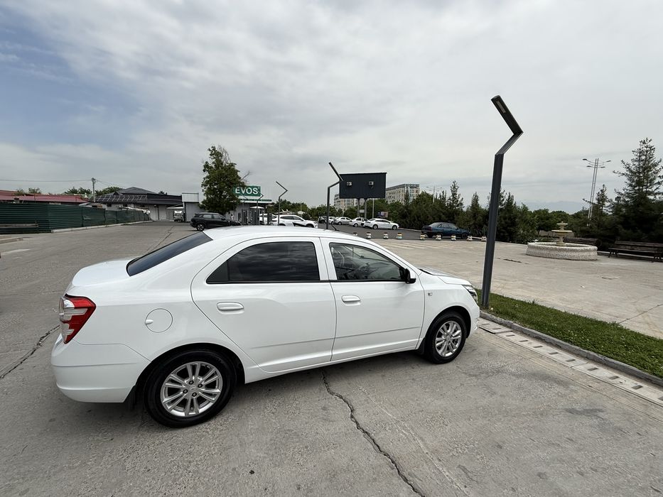 Chevrolet Cobalt 2023 — 4