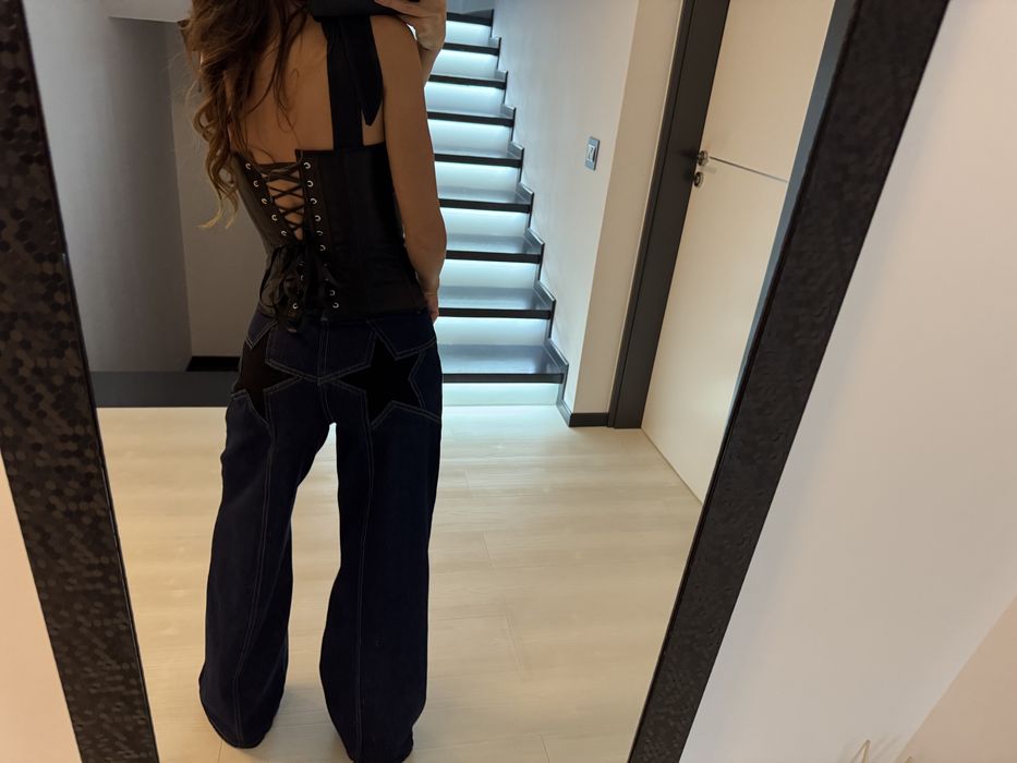 Jeansi stele pe fund