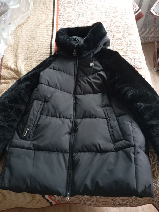 Продам зимнюю куртку