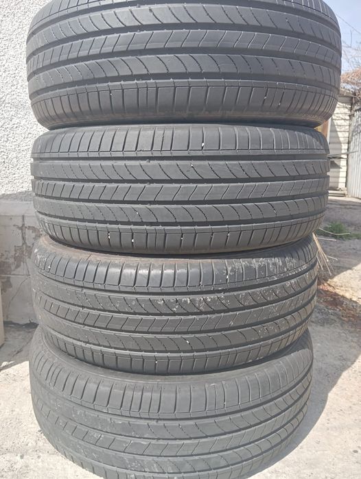 Продам резину размер 225/60/16