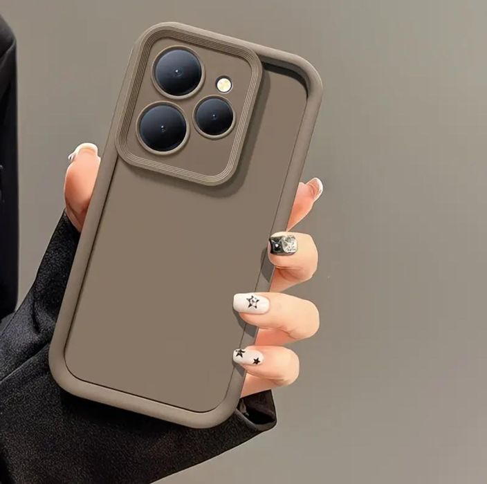 Продам чехол на телефон Tecno Spark 20