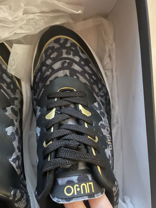 Сникърси Liu Jo нови