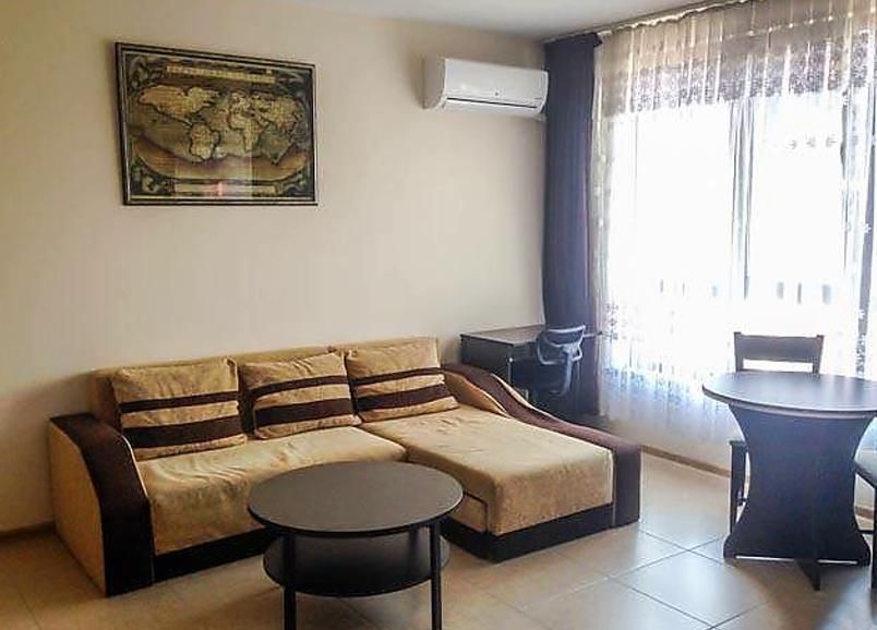 Дава се под наем Двустаен апартамент в Пловдив, Център - 64 кв.м за 420 € - Снимка #1