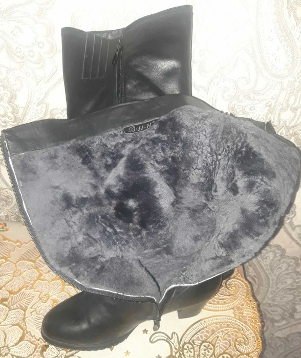 Продаются сапоги