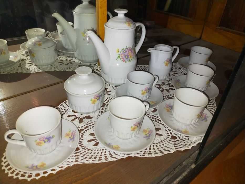 Set porțelan complet