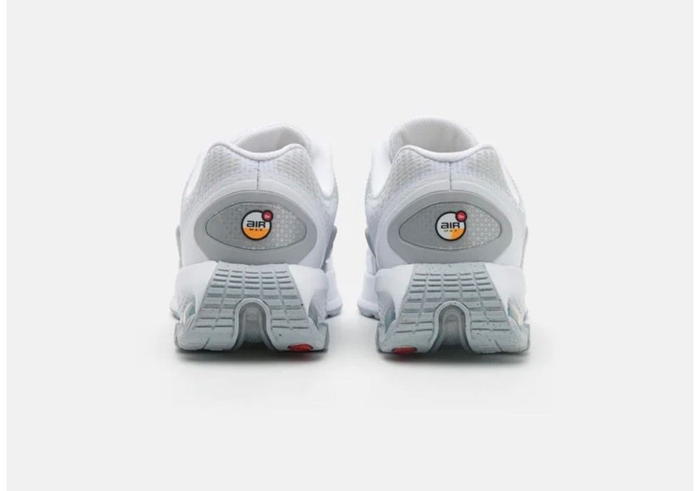 Дамски снейкъри Nike Air Max DN