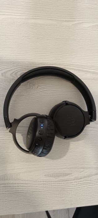 Casti audio on-ear JBL Tune 660NC, Wireless, Active noise cancelling,