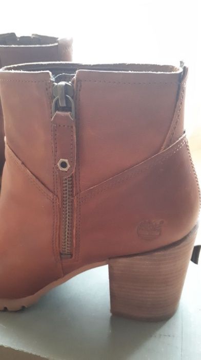 Боти Timberland номер 39.5 НОВА цена 55лв.