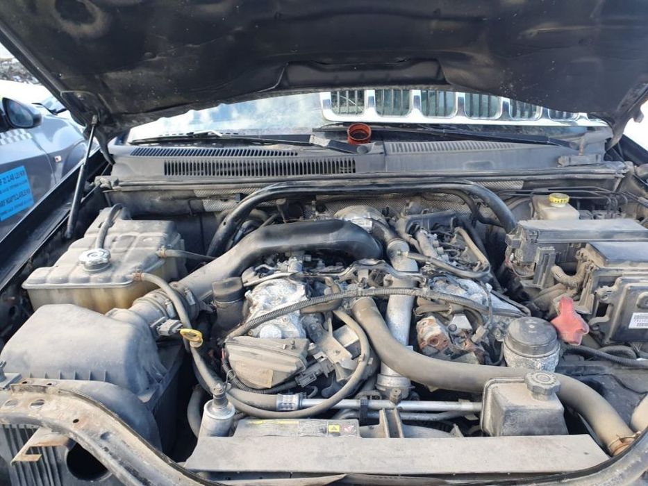 dezmembrez Jeep Grand Cherokee 4x4 motor 3.0cdi dezmembrari  portiera fata spate cutie de transfer