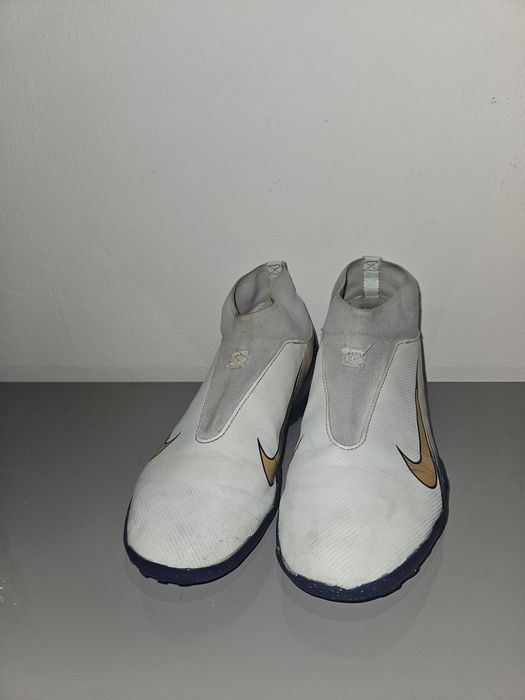 ghete de fotbal nike- marimea 38,5