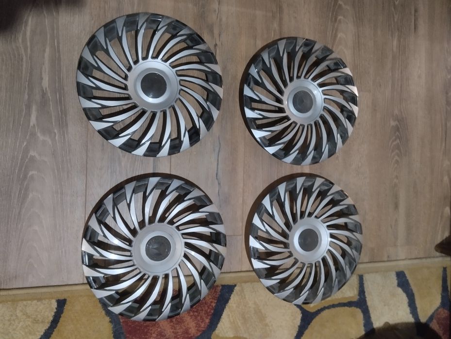 Продам колпаки заводские трипары от домаса