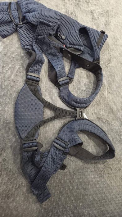 Ергономична раница за бебносене BabyBjörn Move Air Mesh – като нова