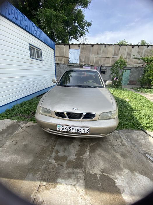 Daewoo Nubira и жилой контейнер