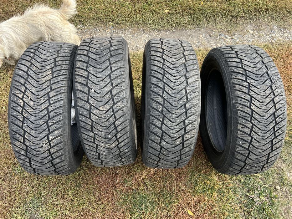 Продам шины YOKOHAMA 235/55 R18 шипы