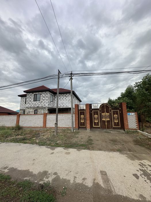 Коттедж Заречный 3 298 кв.м, с летней кухней