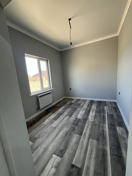 продам дом в хорошем районе 10 микрорайон.