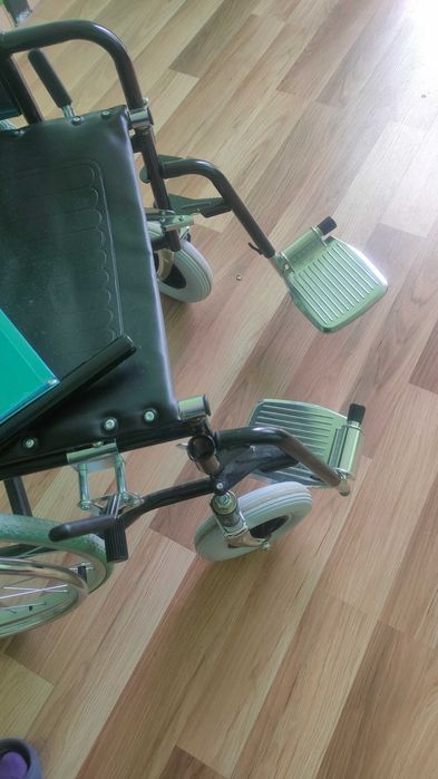 Инвалиден стол нов